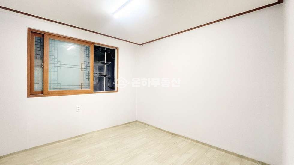경기 수원장안구 조원동 도배장판함, 사용면적 30평대, 지대높아 2층같은 반지하 월세 매물번호 10179 사진 5