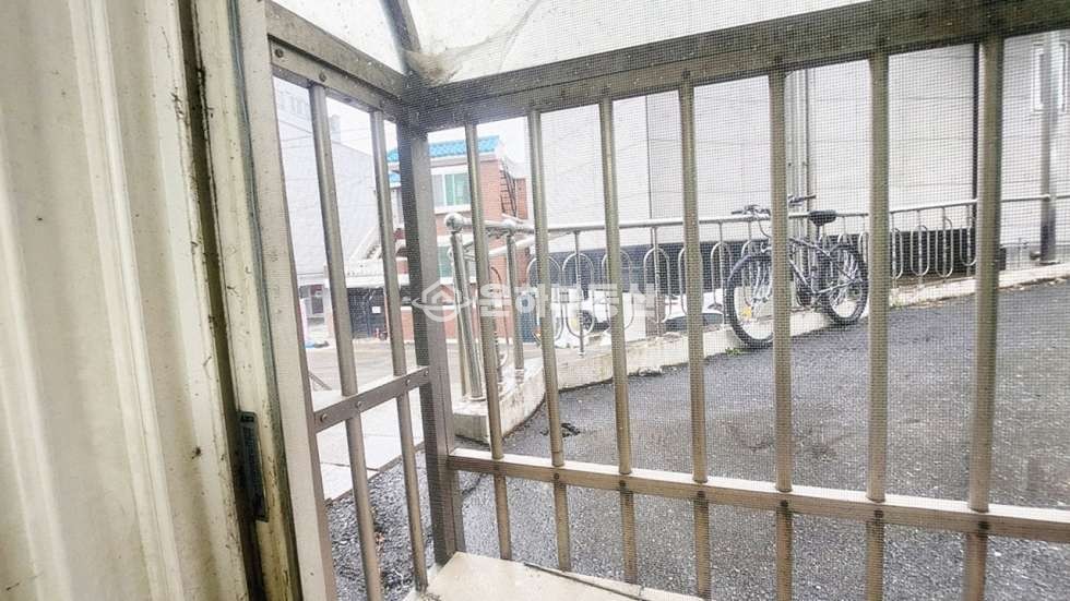 경기 수원장안구 조원동 도배장판함, 사용면적 30평대, 지대높아 2층같은 반지하 월세 매물번호 10179 사진 17