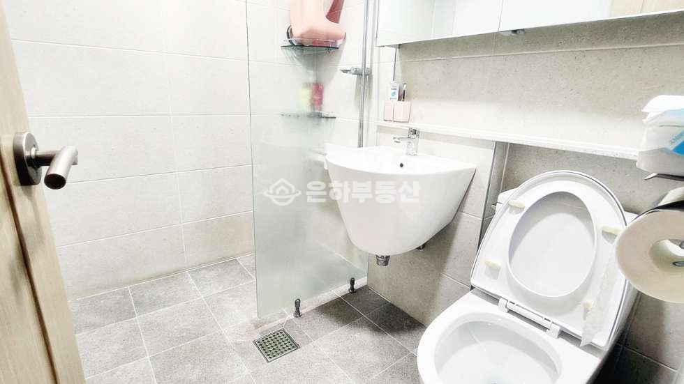 경기 수원장안구 조원동 전용 30평 방3화2 버팀목 가능한 반전세 매물 월세 매물번호 10206 사진 18