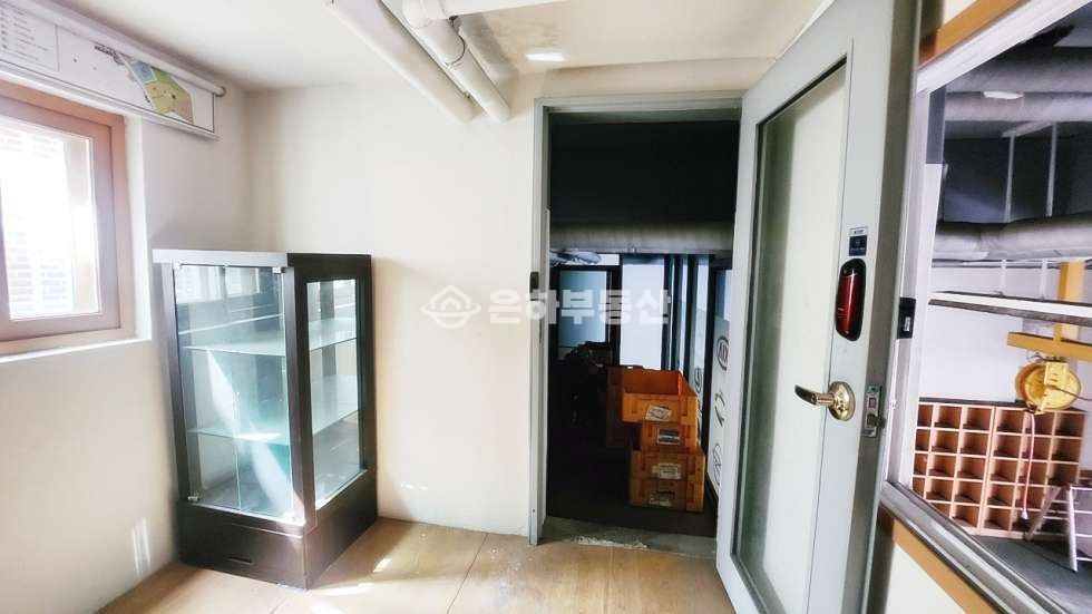 경기 용인기흥구 동백동 사진O,전용42p,1층 무권리,자동차수리점 라인, 배후수요탄탄 월세 매물번호 10230 사진 10