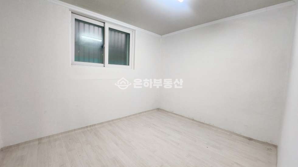 경기 수원장안구 조원동 마당O,지하 냄새X, 안방 넓은 가성비 반지하 투룸 월세 매물번호 10303 사진 5