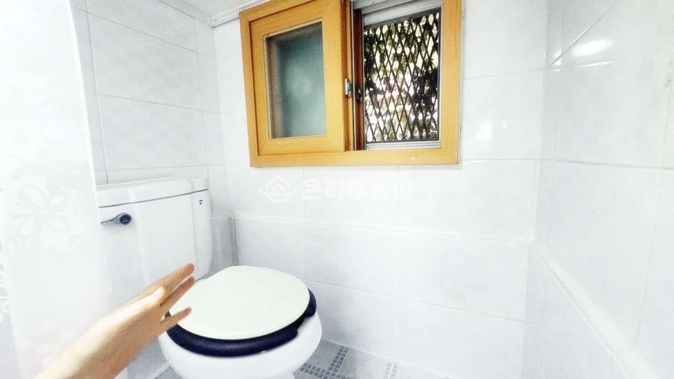 경기 수원장안구 조원동 마당O,지하 냄새X, 안방 넓은 가성비 반지하 투룸 월세 매물번호 10303 사진 7