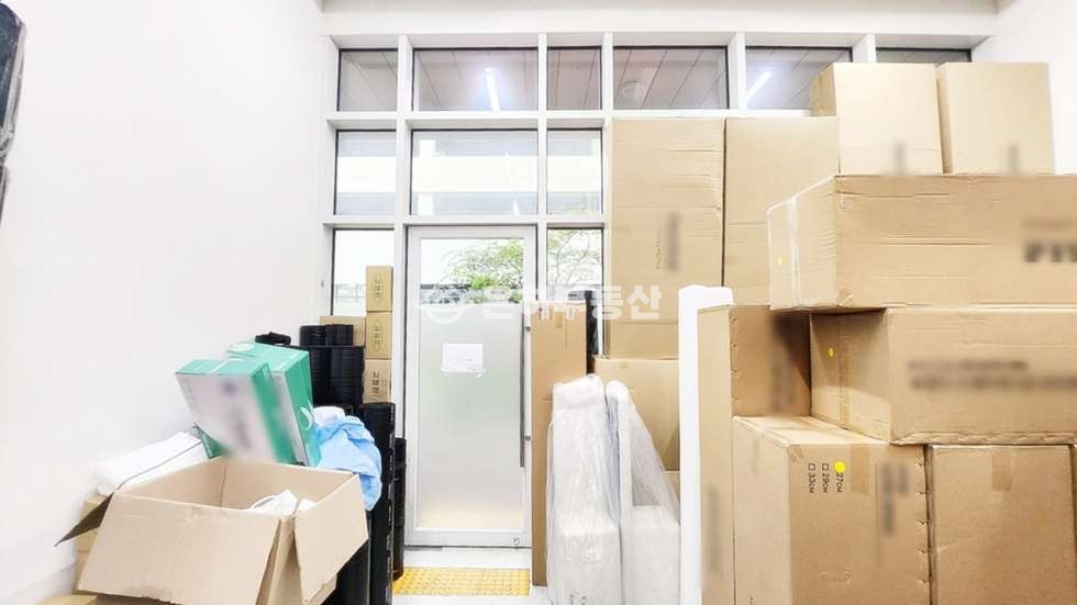 경기 수원영통구 원천동 썬큰구조로 밝은 전용20p 호실, 가성비 굿 월세 매물번호 10305 사진 2