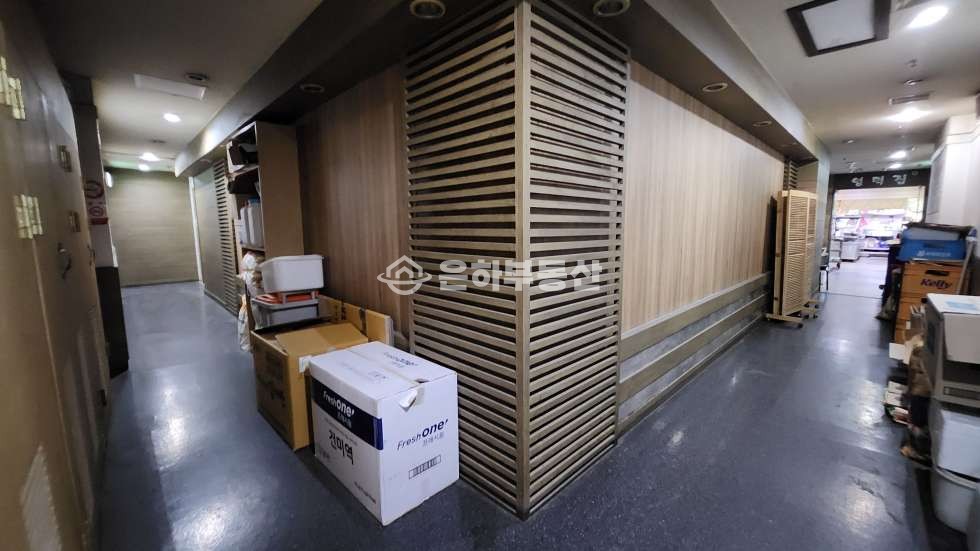 서울 서초구 서초동 교대역 도보 3분 저렴한 지하60평 무권리상가 월세 매물번호 10047 사진 3