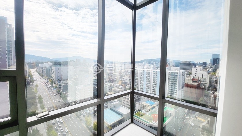 서울 강남구 역삼동 센터필드 사거리 전용91평 단독층, 스타렉스까지 주차가능한 사무실임대 월세 매물번호 10049 사진 10