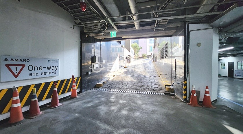 서울 강남구 역삼동 센터필드 사거리 전용91평 단독층, 스타렉스까지 주차가능한 사무실임대 월세 매물번호 10049 사진 19