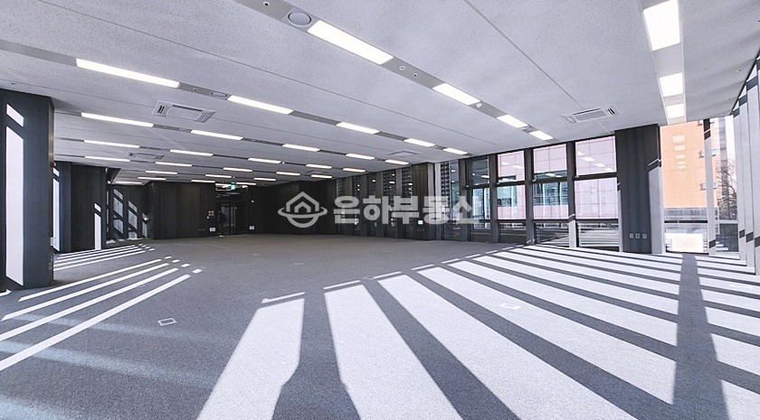 서울 강남구 역삼동 층고높은 전용96평 단독층, 스타렉스까지 주차가능한 사무실임대 월세 매물번호 10050 사진 3