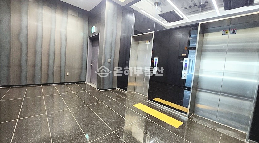 서울 강남구 역삼동 층고높은 전용96평 단독층, 스타렉스까지 주차가능한 사무실임대 월세 매물번호 10050 사진 9