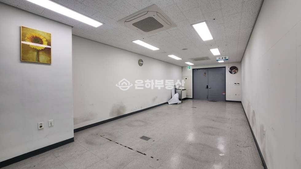 경기 의왕시 삼동 745 (의왕테크노파크 더리브 비즈원) 1동 전용 12평 의왕역 도보10분 사무실 월세 매물번호 10073 사진 1