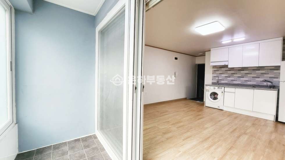 경기 수원장안구 파장동 전용 약 12.5p 거실 넓은 풀옵션 분리형 원룸 월세 매물번호 10095 사진 2