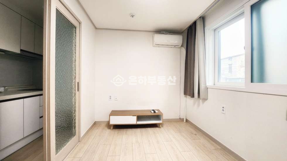 경기 수원장안구 조원동 1세대1주차 가능, 분리형 풀옵션 원룸 월세 매물번호 10125 사진 2