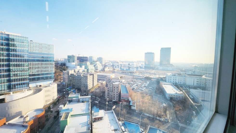 경기 수원영통구 원천동 층고6m 전용 27평 도어투도어 가능한 공장,사무실,창고 임대 월세 매물번호 10133 사진 12