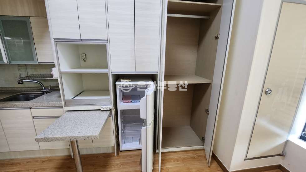 경기 군포시 부곡동 즉시 입주가능한 풀옵션 복층형 2룸오피스텔 월세 매물번호 10153 사진 11